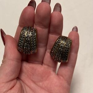 VINTAGE EARRINGS